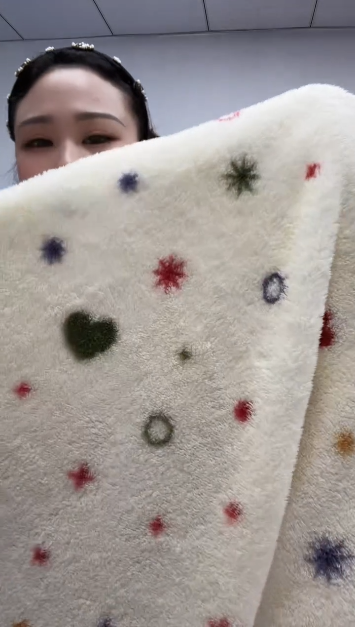 法兰绒3X1.8材质面料尺寸以主播介绍为准