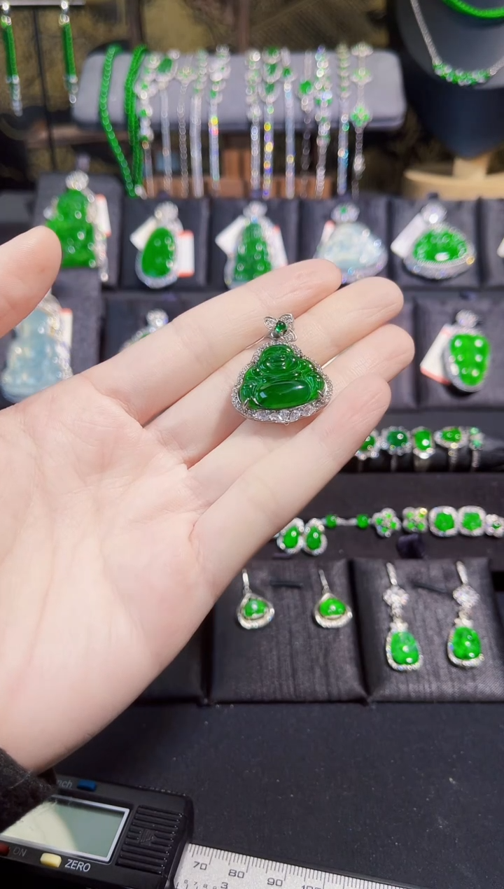 【闪购商品】翡翠颈饰银S925镶嵌佛公吊坠