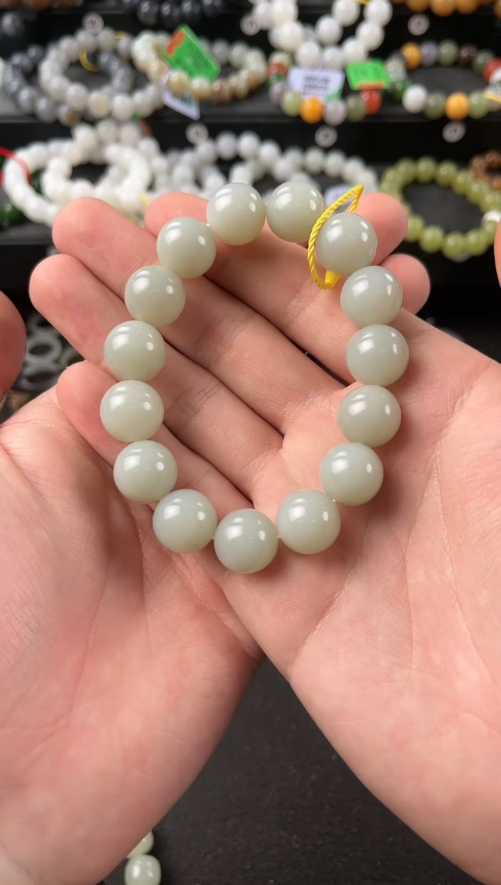 【闪购商品】和田玉手串未镶嵌且末青白卡14微色差