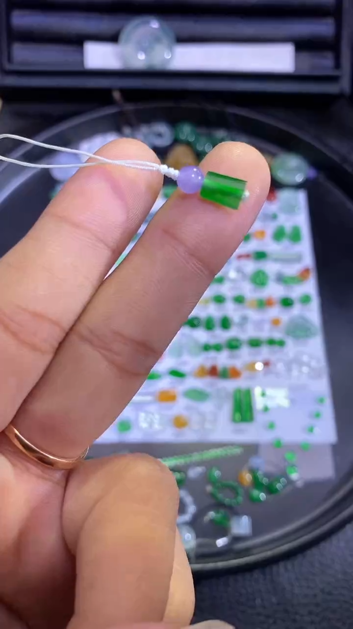 未镶嵌挂件翡翠珠子