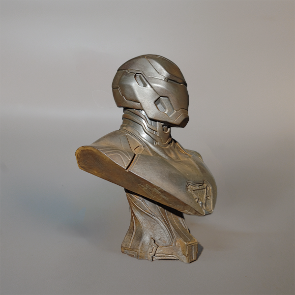 漫威钢铁侠桌面摆件书房卧室书架鱼缸装饰工艺品