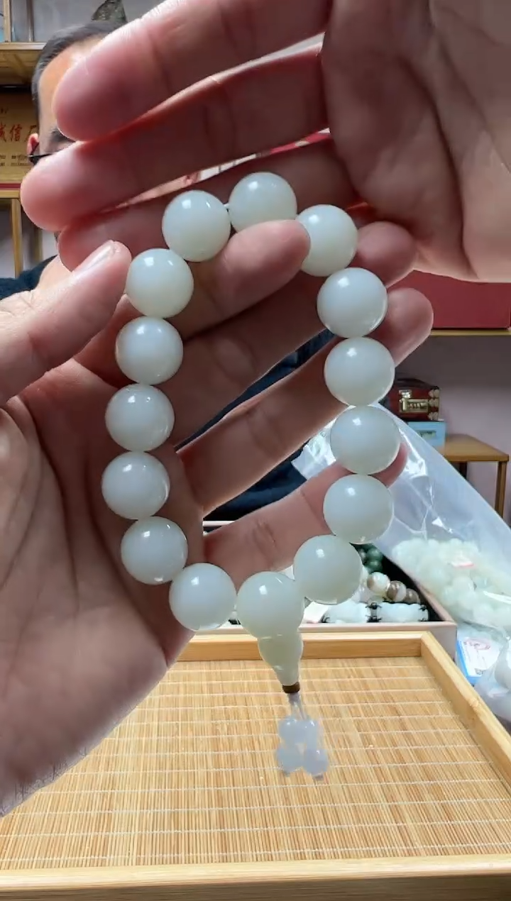 【闪购商品】和田玉手串未镶嵌15俄白