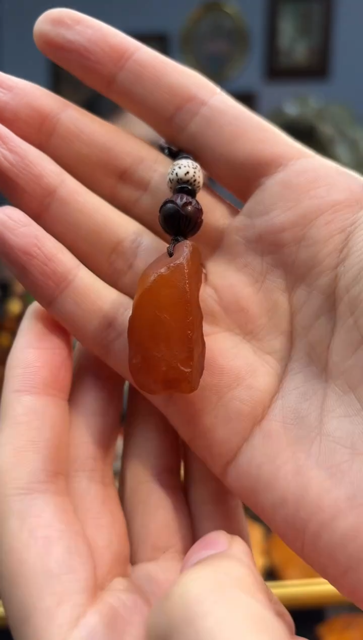 琥珀颈饰未镶嵌包挂