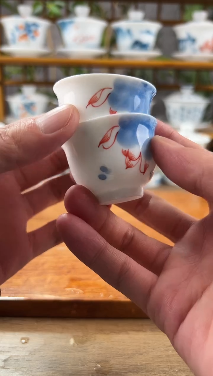 【闪购商品】微瑕线条莲美人杯2个