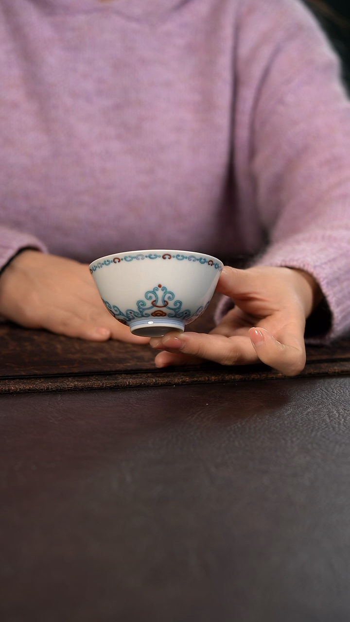【闪购商品】杯云霞珍藏斗彩如意忍冬撇口杯