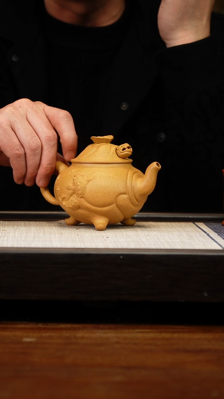 茶壶紫砂黄金段全手鱼化龙