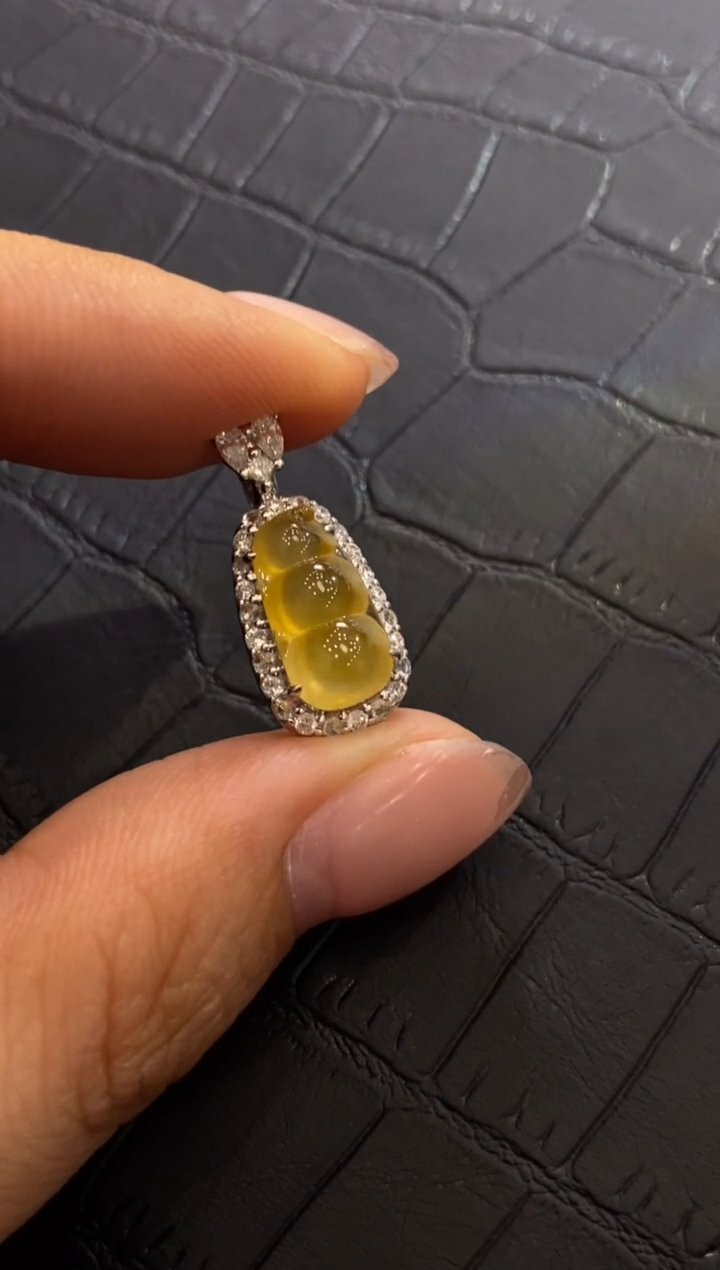 颈饰18K金镶嵌翡翠研*所收到货48小时鉴赏期（超时不退不换）