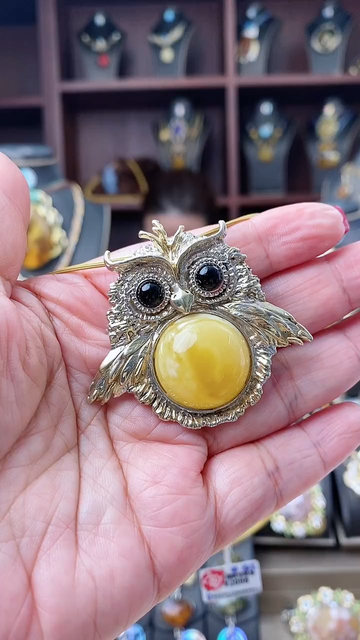 【闪购商品】琥珀颈饰银S925镶嵌吊坠