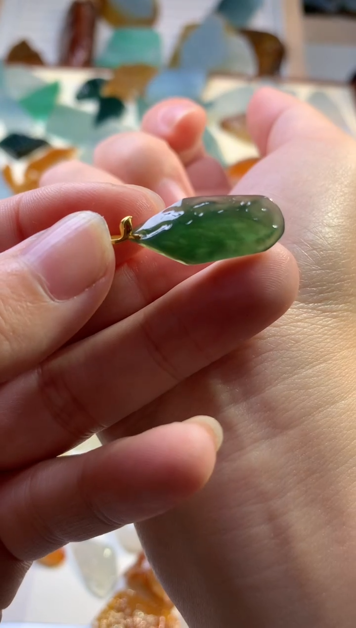 【闪购商品】翡翠颈饰18K金镶嵌吊坠