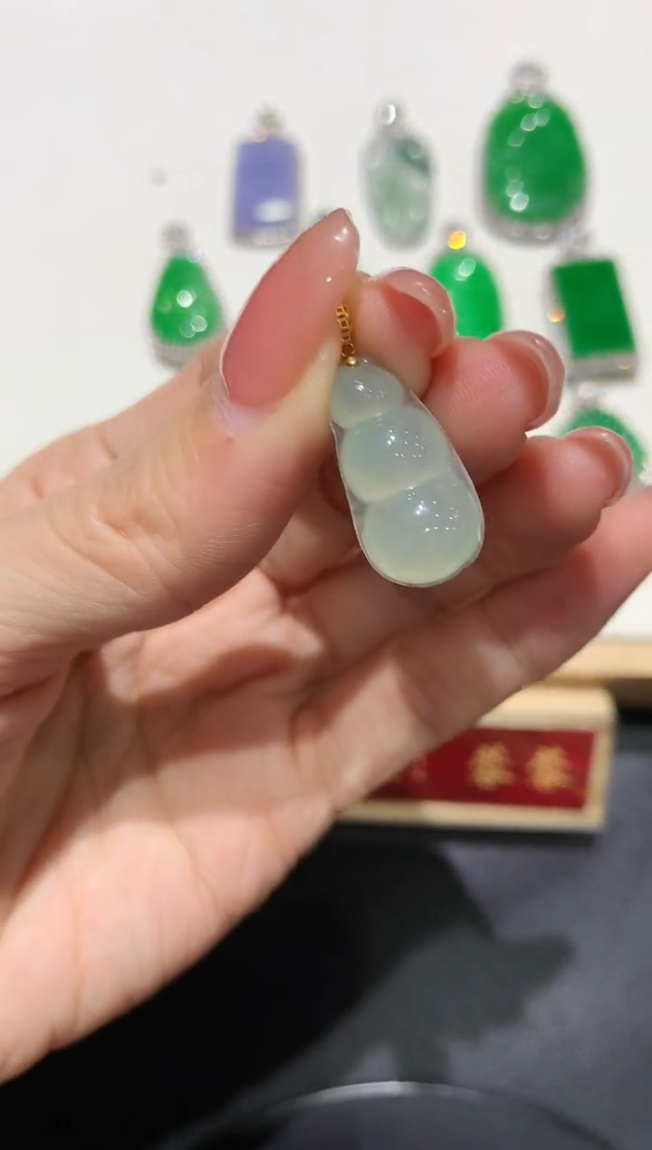 【闪购商品】翡翠吊坠(不含链)18K金镶嵌团购1