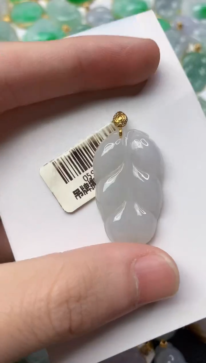 【闪购商品】翡翠颈饰18K金镶嵌5............