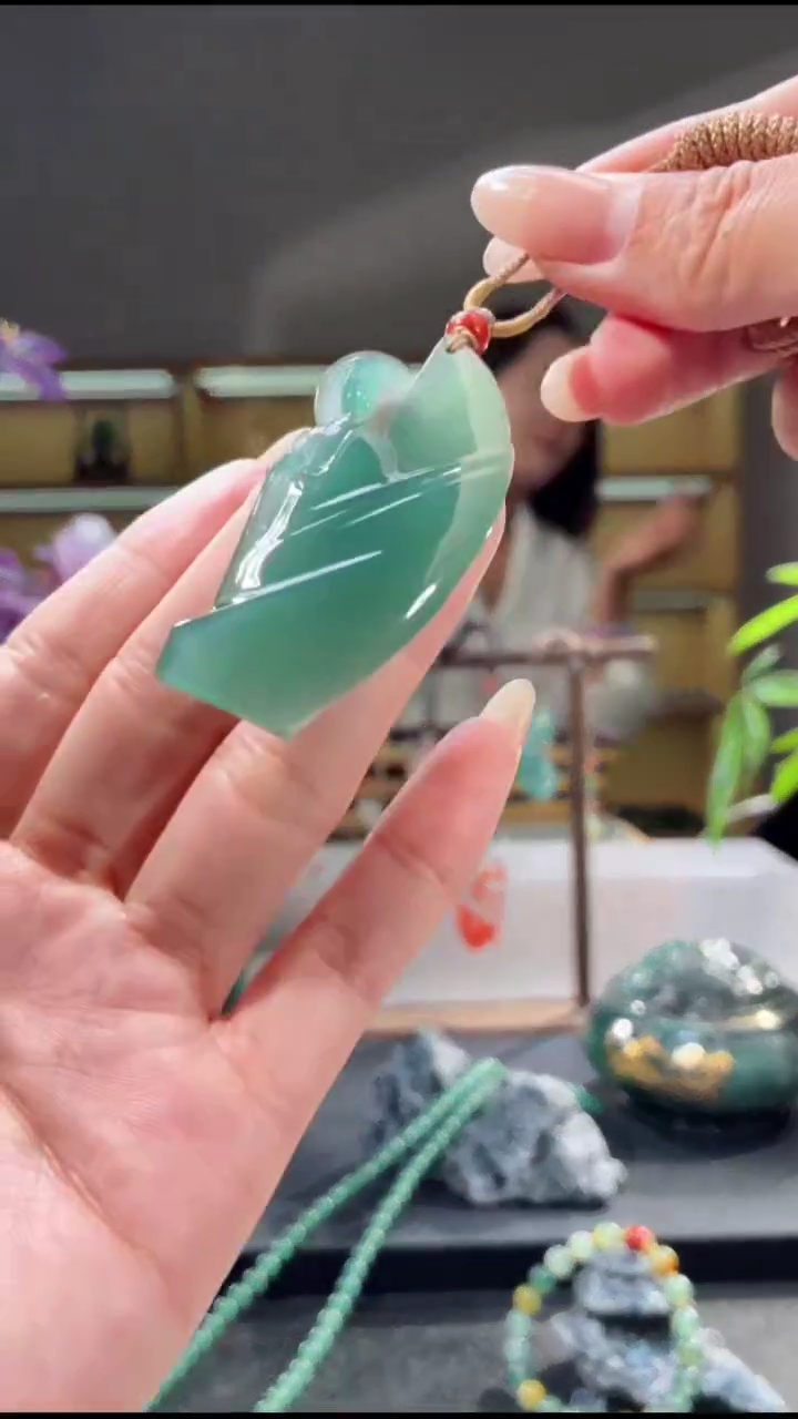 吊坠(不含链)未镶嵌翡翠观音