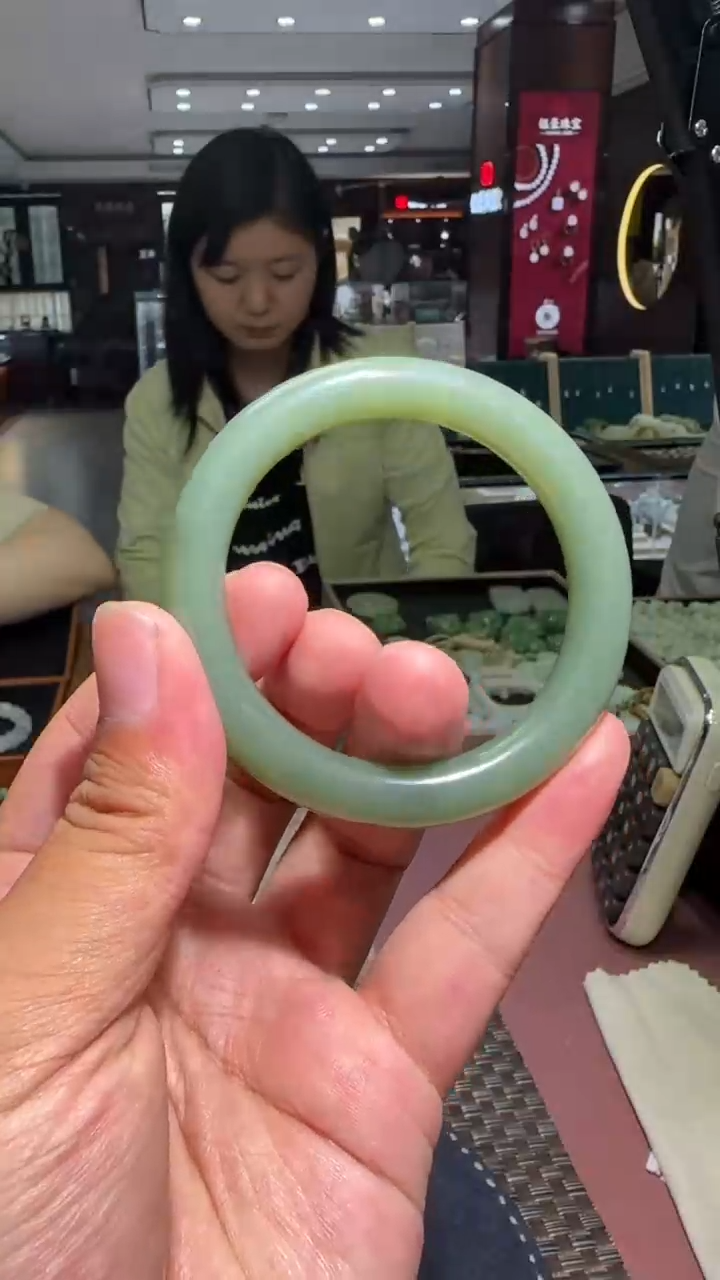 和田玉手镯未镶嵌【钰801】59 7017 多样性发其一