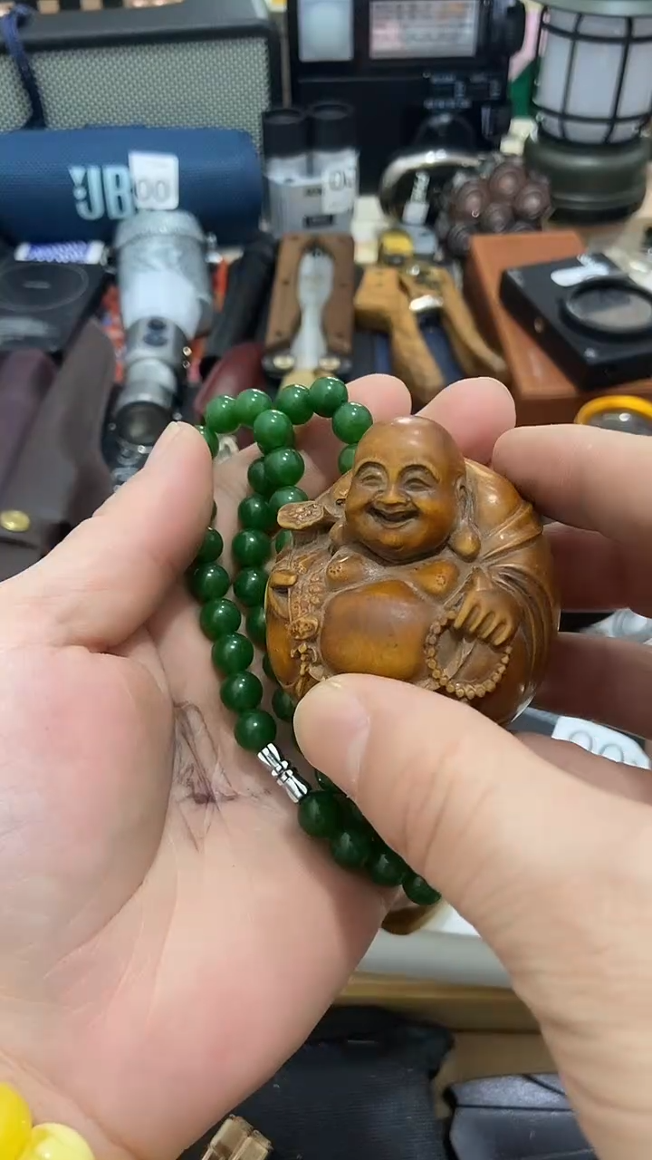 瓷片闪购商品  如图所示