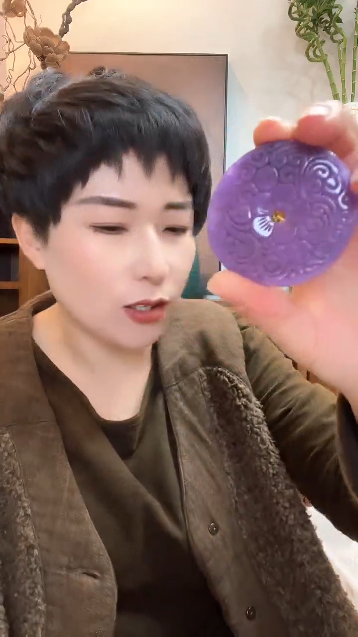 吊坠(赠链)未镶嵌翡翠暖***?907