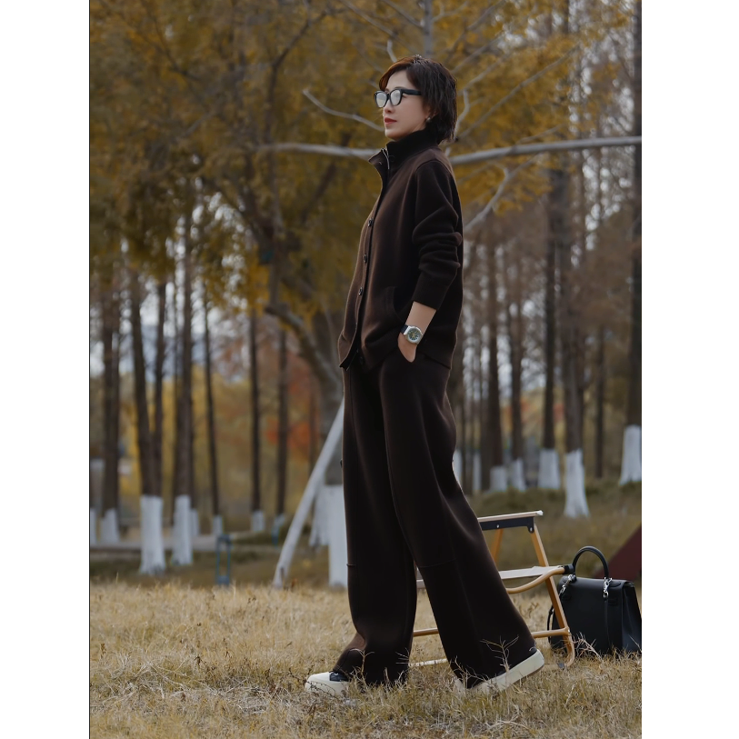 【霏姐专属】”雅绒奢感“ 琥珀流光山羊绒衫套装 立领开衫 弯刀裤