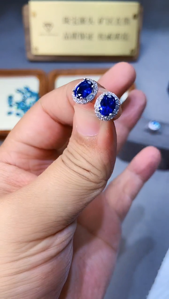 蓝宝石耳饰银S925镶嵌....