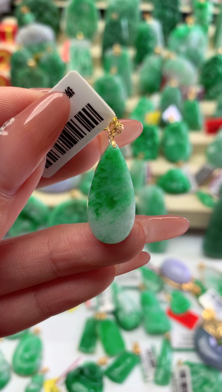 【闪购商品】翡翠颈饰18K金镶嵌挂件