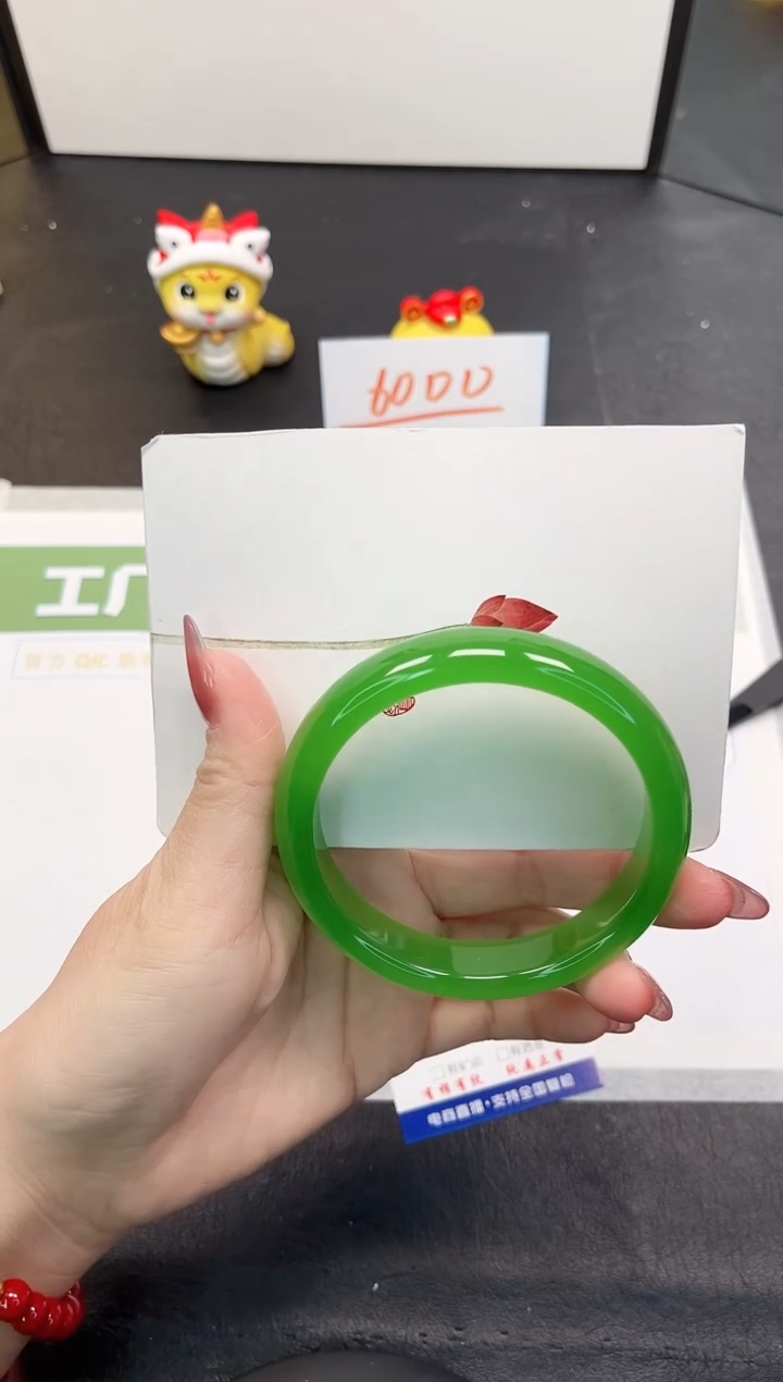 【闪购商品】石英质玉手镯未镶嵌119-64.1