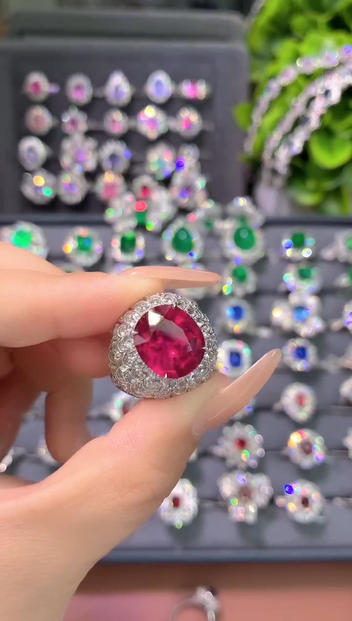 18K金镶嵌戒指碧玺-9.28克拉