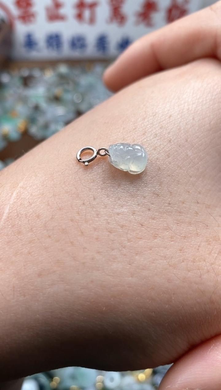 【闪购商品】翡翠颈饰未镶嵌哥哥