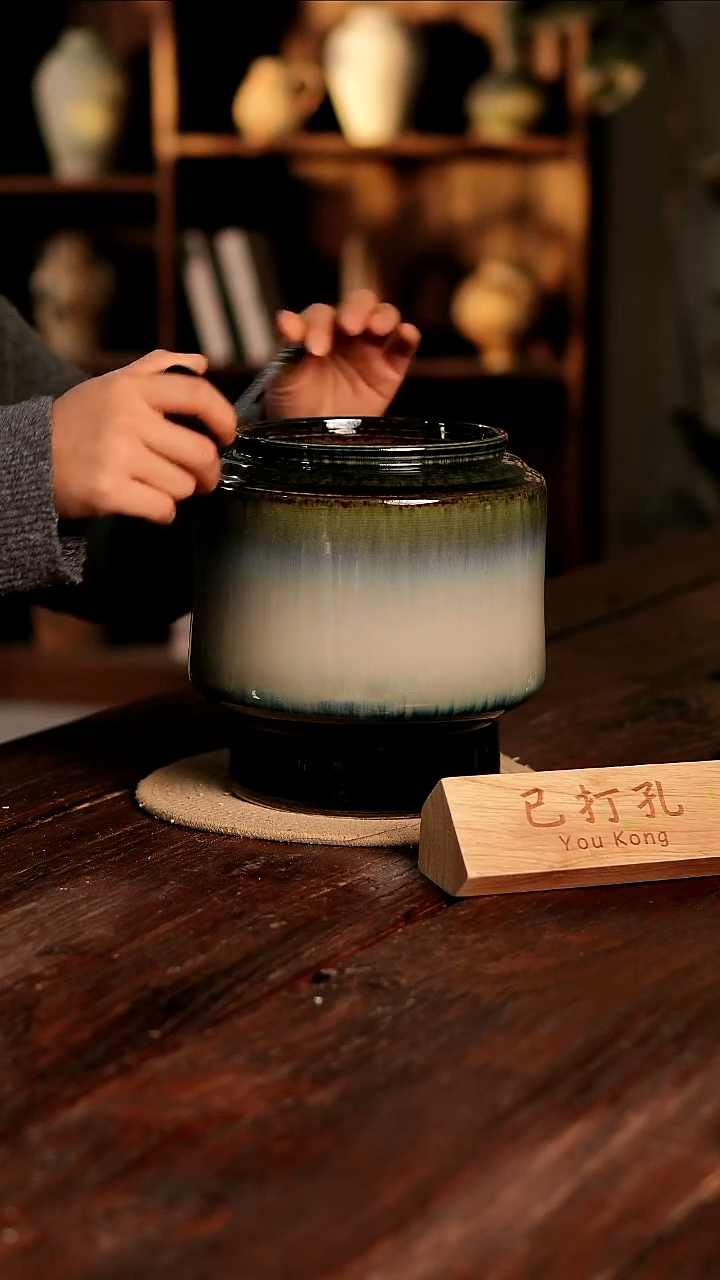 摆件20-27高23口14误差2已打孔