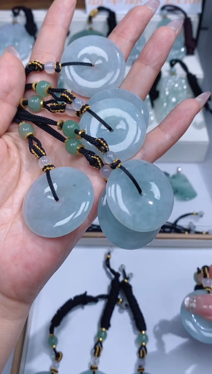 颈饰未镶嵌翡翠吊坠团购多样性发一件