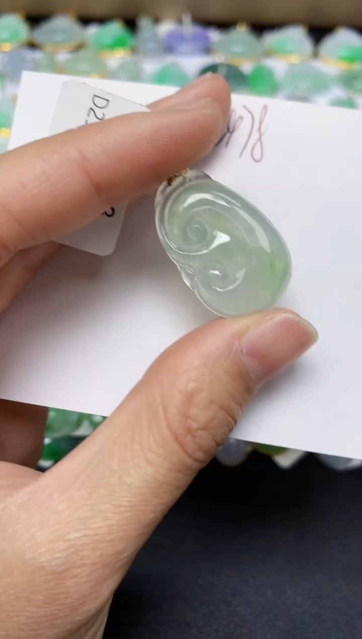 翡翠18K金镶嵌颈饰 天然翡翠A货