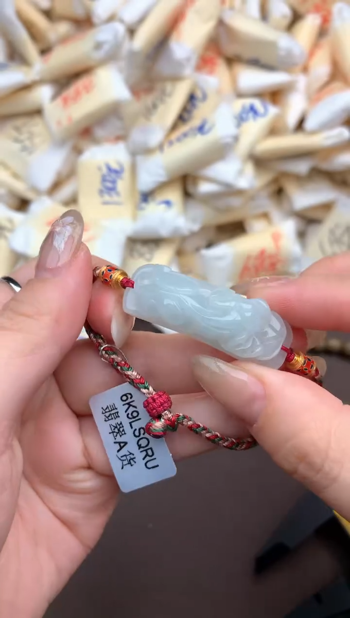 【闪购商品】翡翠挂件未镶嵌—  