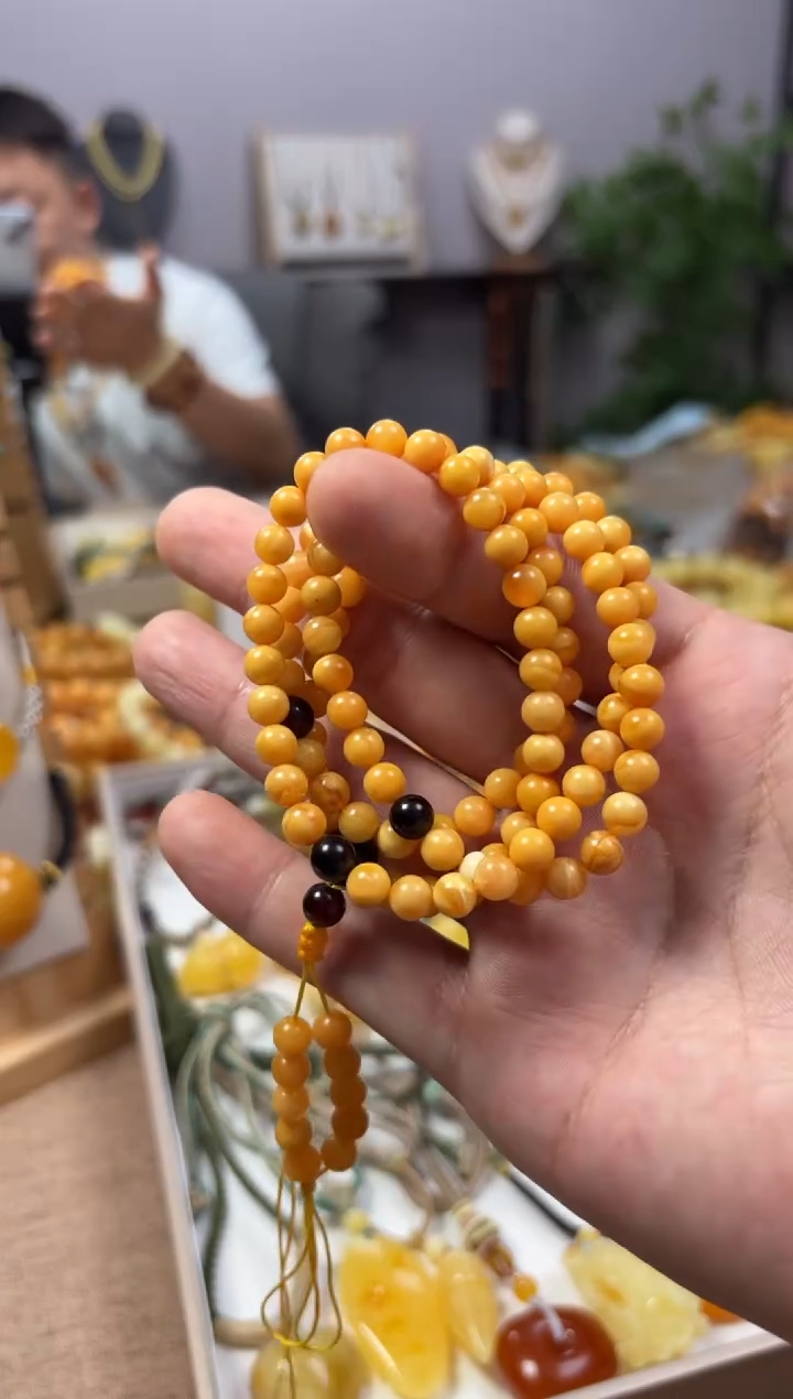 【闪购商品】蜜蜡裸石未镶嵌多圈