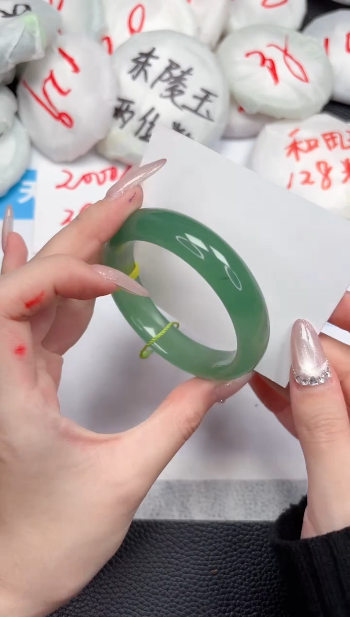 【闪购商品】石英质玉手镯未镶嵌424-55