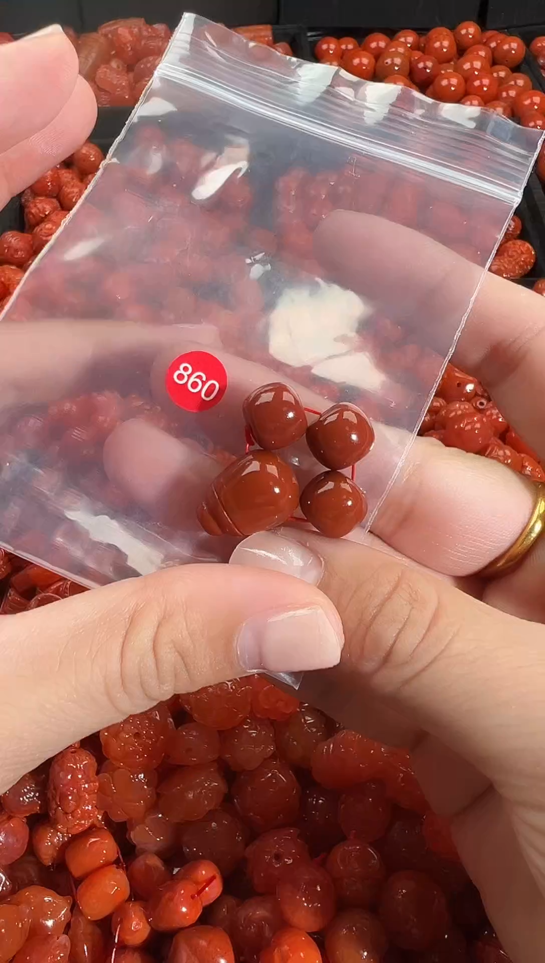 颈饰未镶嵌南红玛瑙1