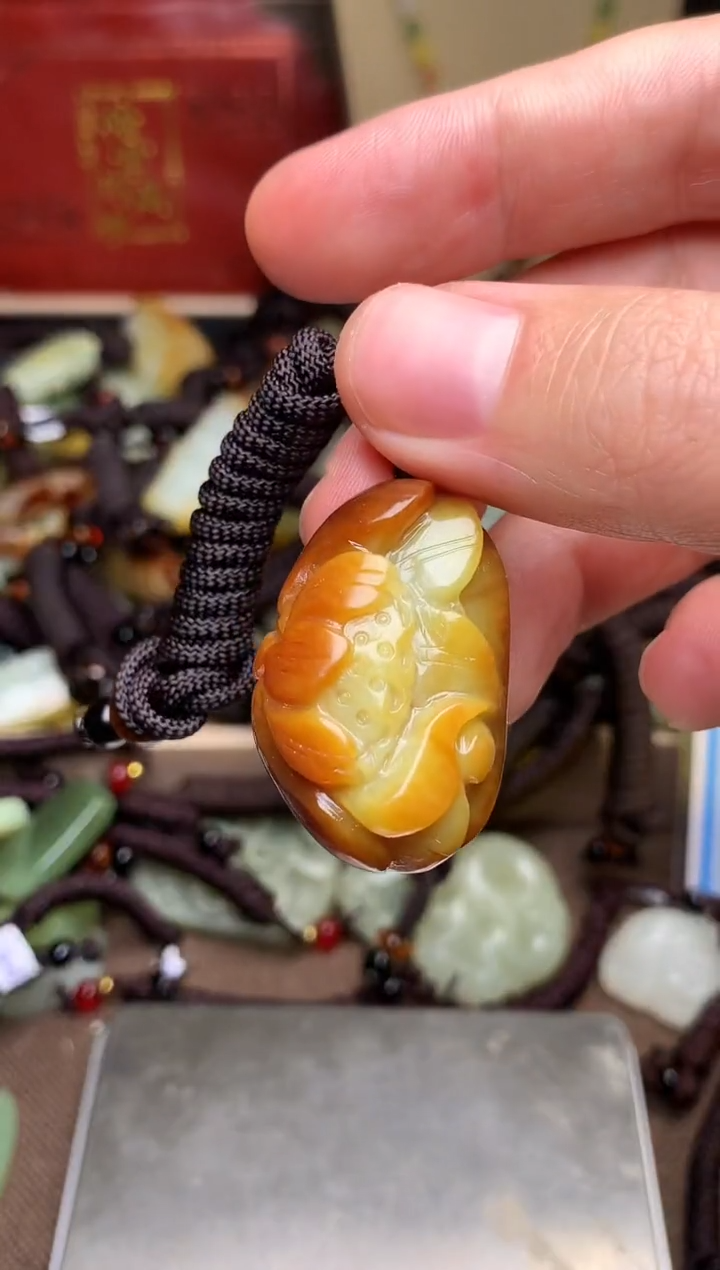 颈饰未镶嵌和田玉新疆料青海料清水和田玉吊坠