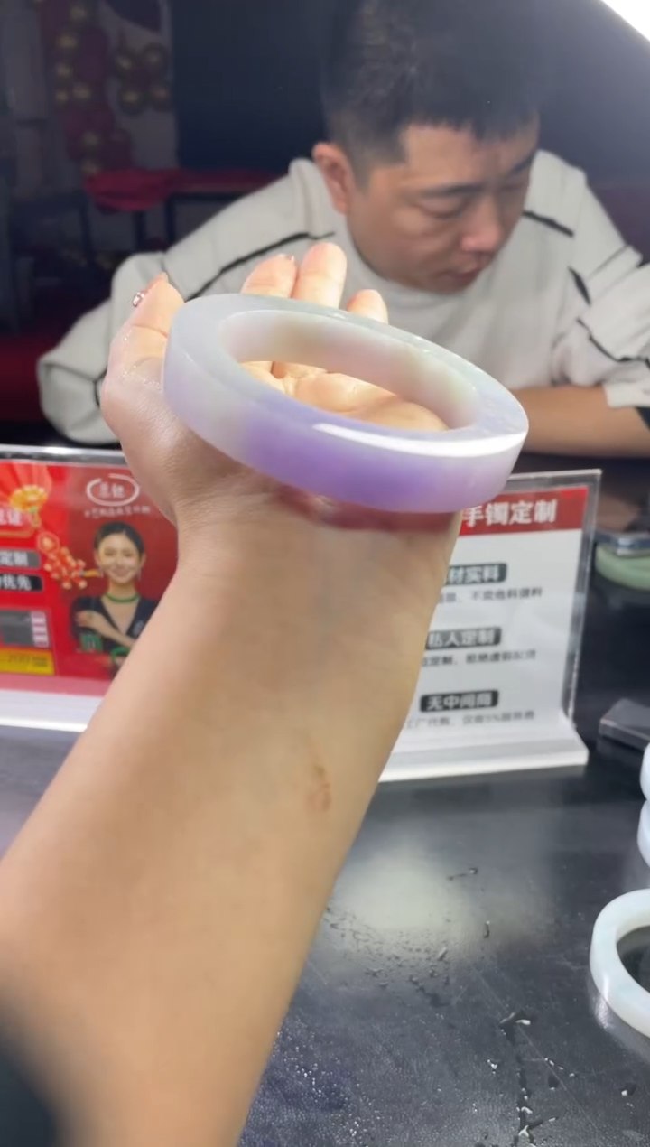 【闪购商品】定制翡翠手镯未镶嵌手镯DDH/发一件