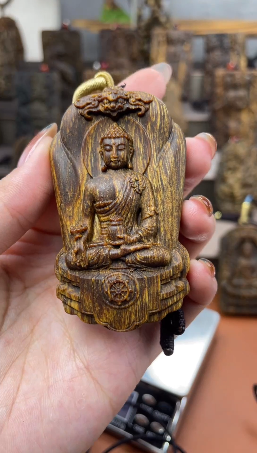 木木雕款芽庄 药师佛7cm送养香瓶 