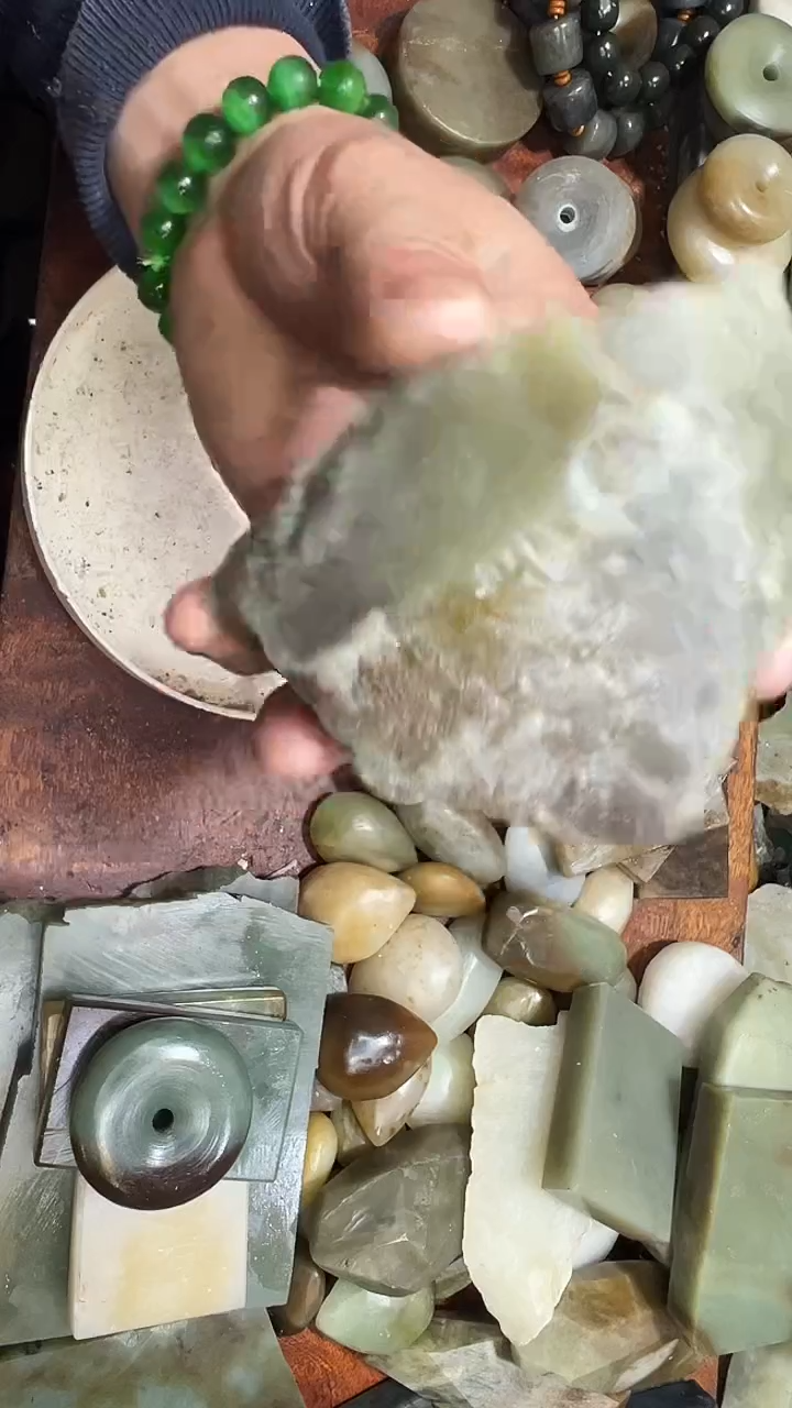 未镶嵌和田玉珠宝半成品1