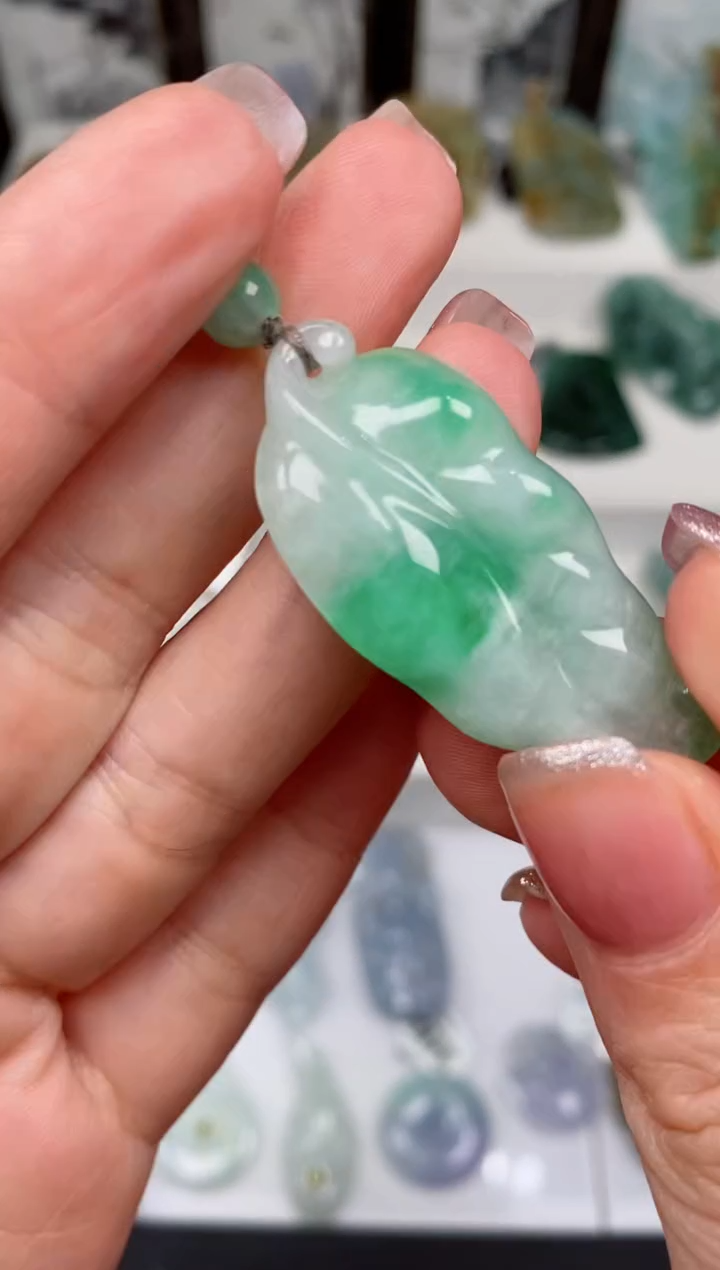 【闪购商品】翡翠颈饰未镶嵌吊坠