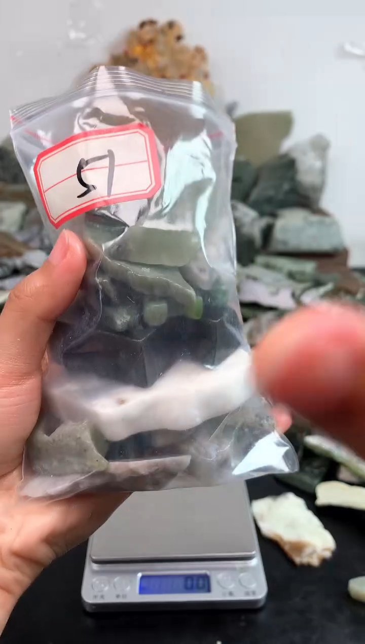 未镶嵌和田玉摆件51