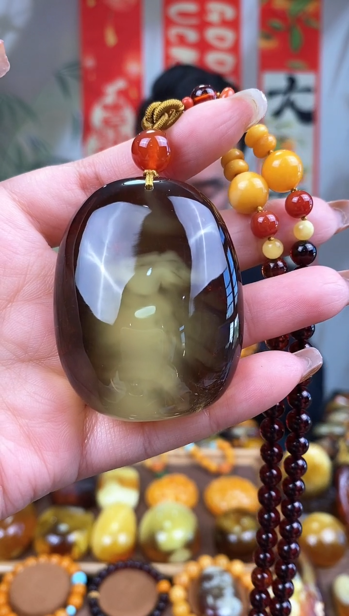 【闪购商品】琥珀裸石未镶嵌基地发货 一物一证 顺丰包邮