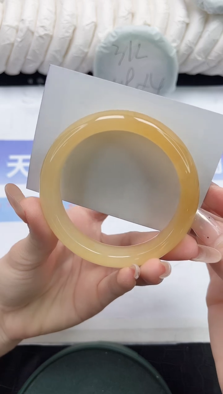 未镶嵌手镯石英质玉135-58.8