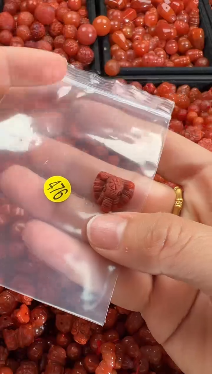 【闪购商品】南红玛瑙颈饰未镶嵌1