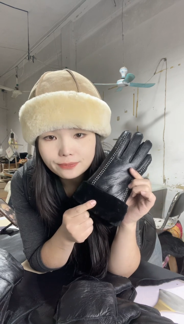 绵羊毛女款五指 穿白线手套 