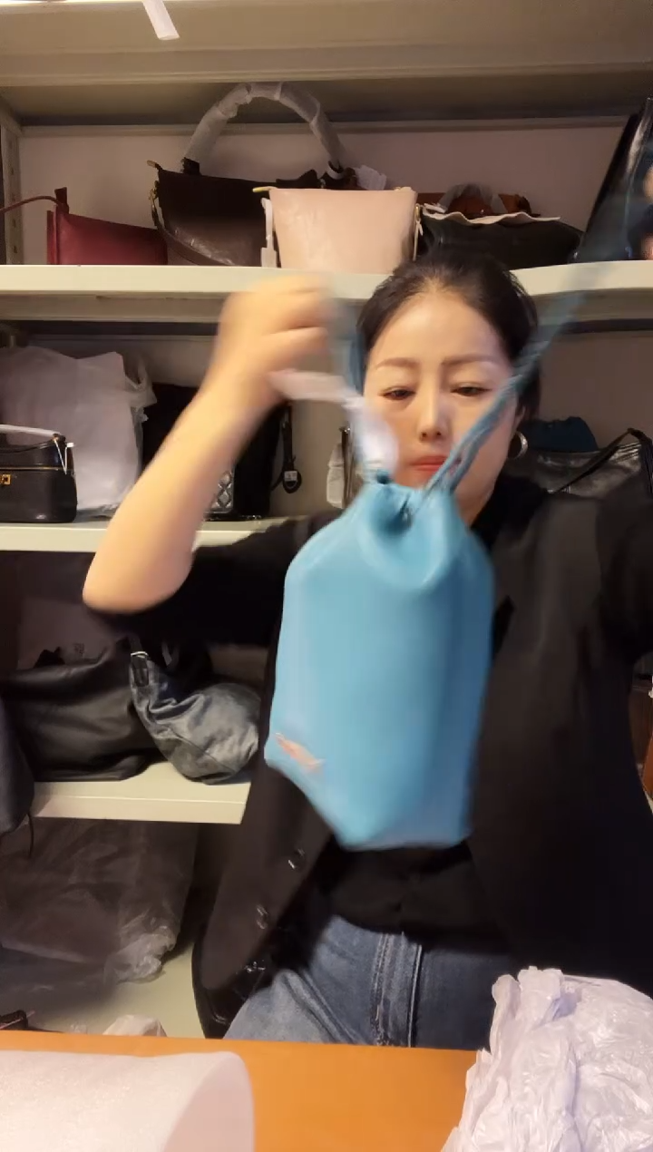 牛皮（革）高端订制时尚百搭女士手提斜跨包