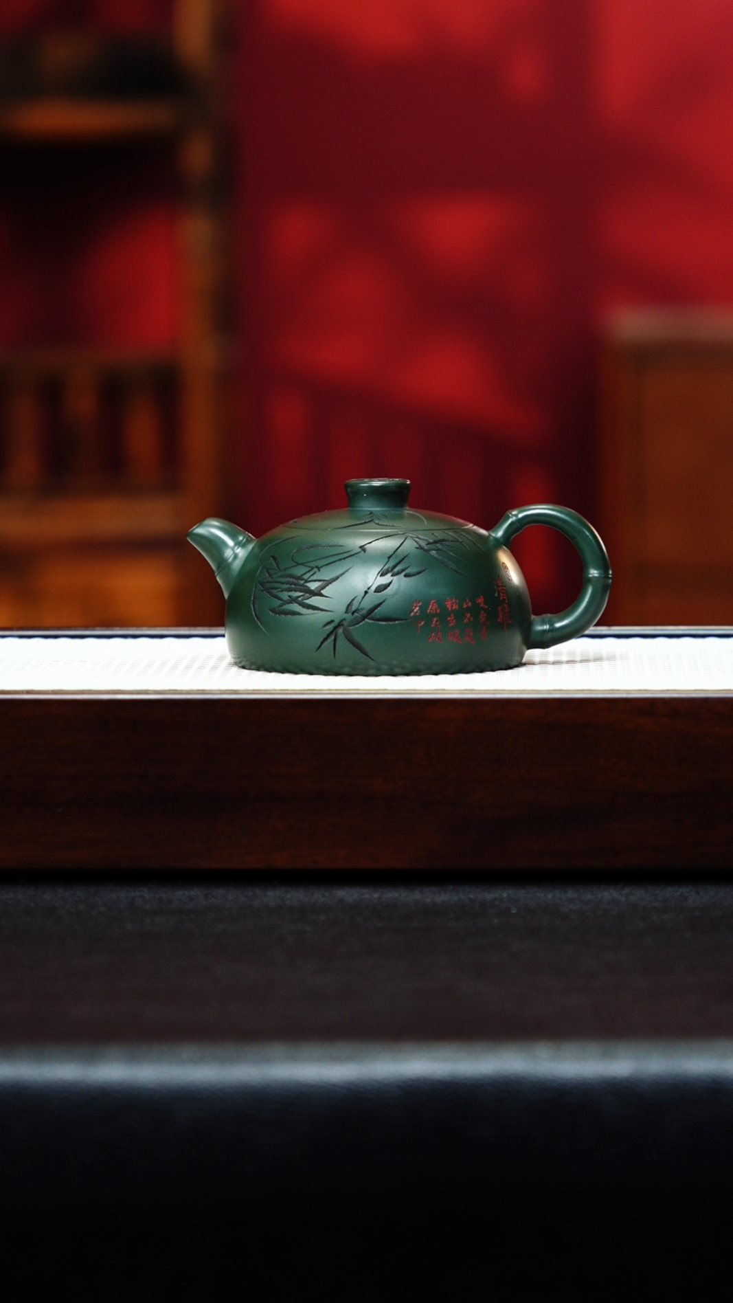 宜兴紫砂 半月壶  绿泥 杨建 h638