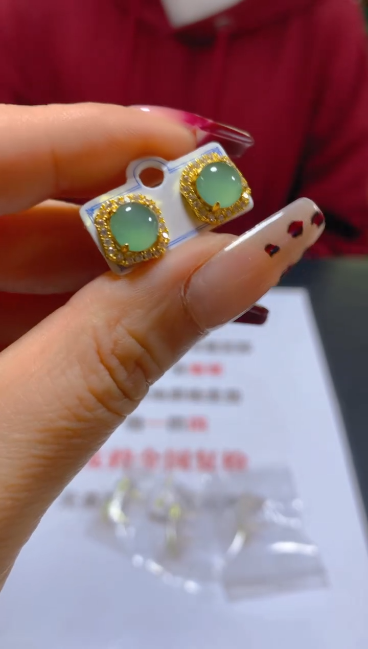 未镶嵌翡翠耳饰多样性发一