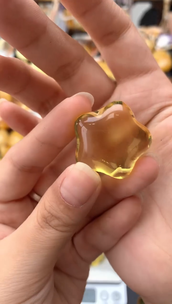未镶嵌琥珀珠宝奇石050琥珀蜜蜡花粉有纹小坑介意勿拍