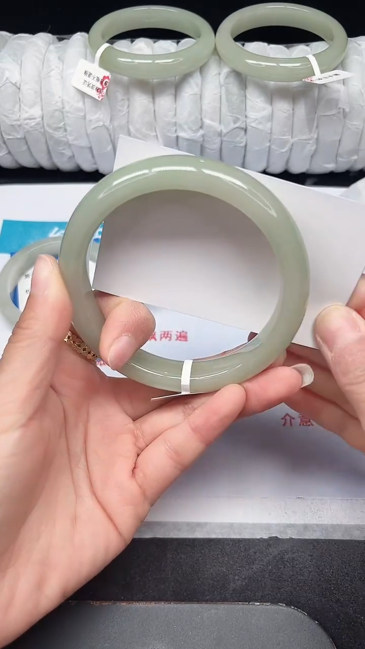 未镶嵌手镯石英质玉366-65/66