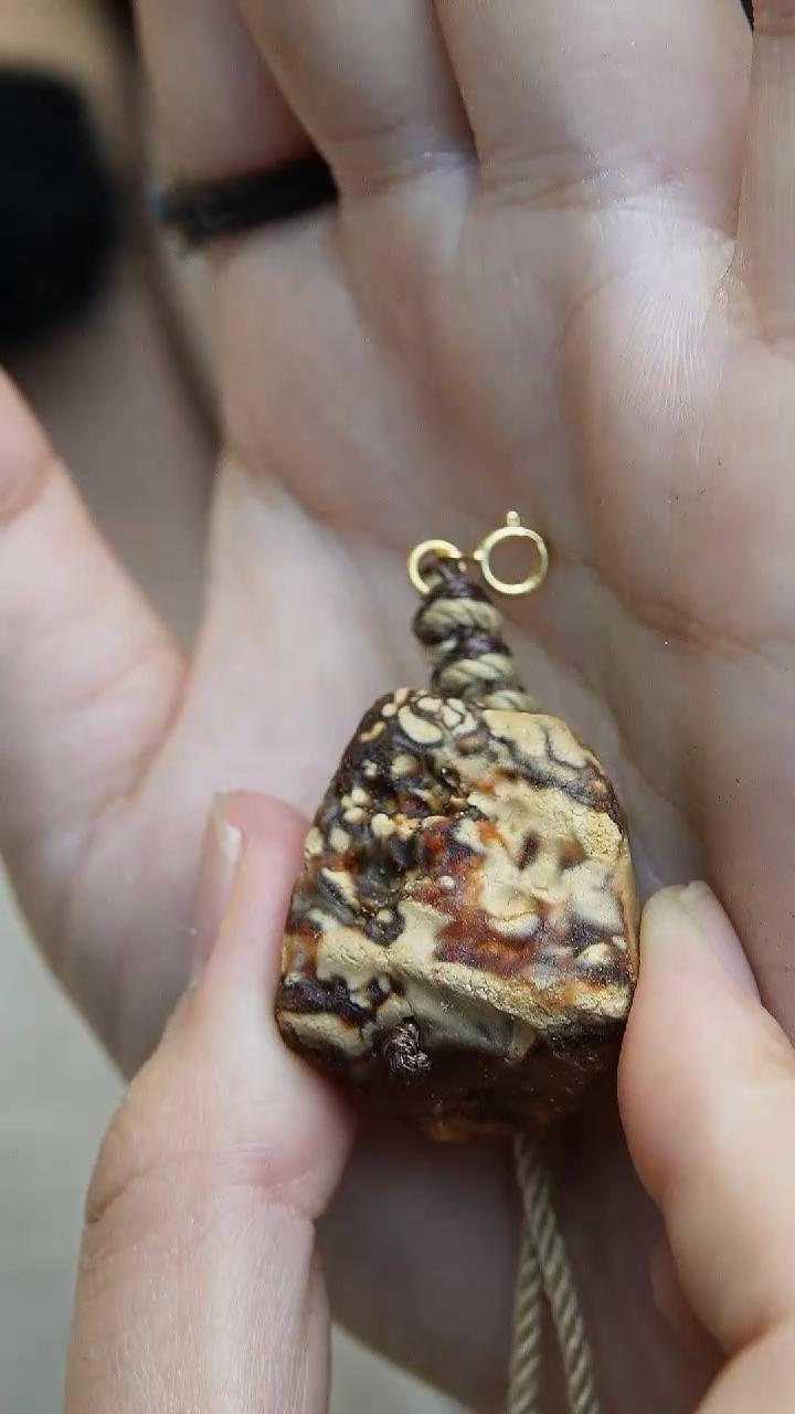 【闪购商品】蜜蜡裸石未镶嵌原石