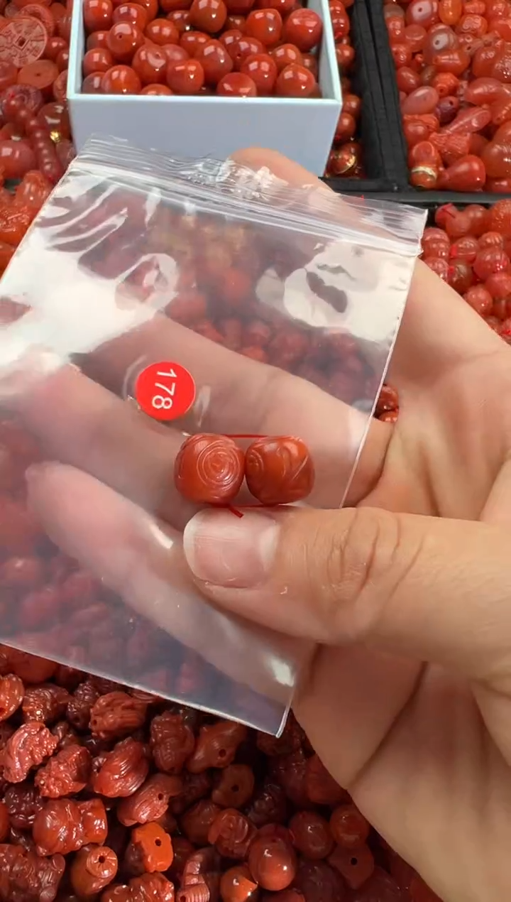 【闪购商品】南红玛瑙颈饰未镶嵌1