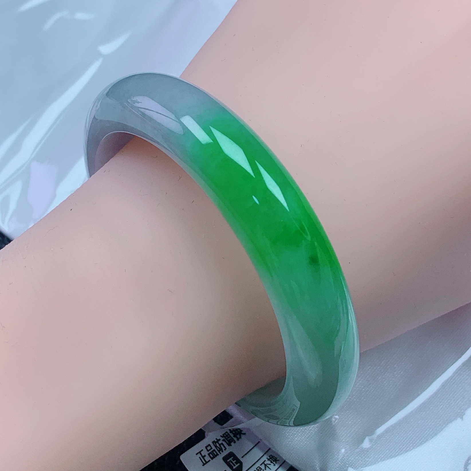 55圈飘阳绿半山水细糯胶底特色款百搭耐看缅甸纯天然A货翡翠